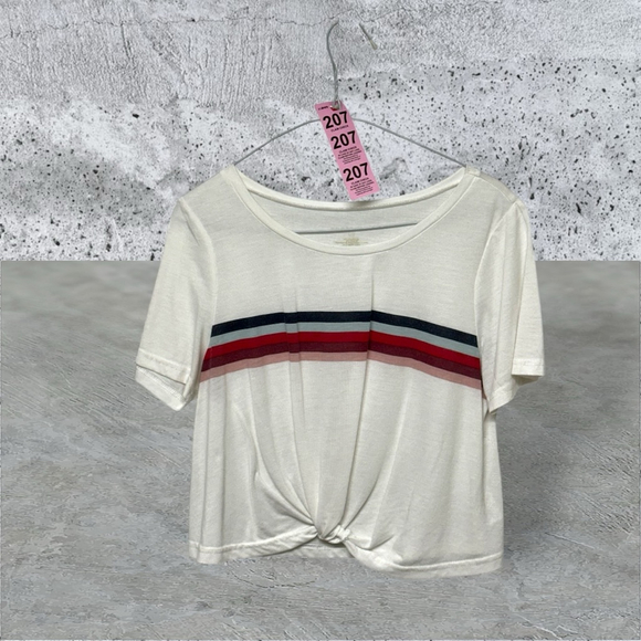 207 - Women's Love and Legend T-Shirt - Picture 5 of 9